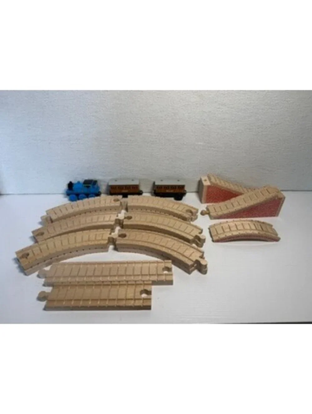 Vintage 1997 Thomas the Tank Engine Wood Railway Figure 8 Set COMPLETE